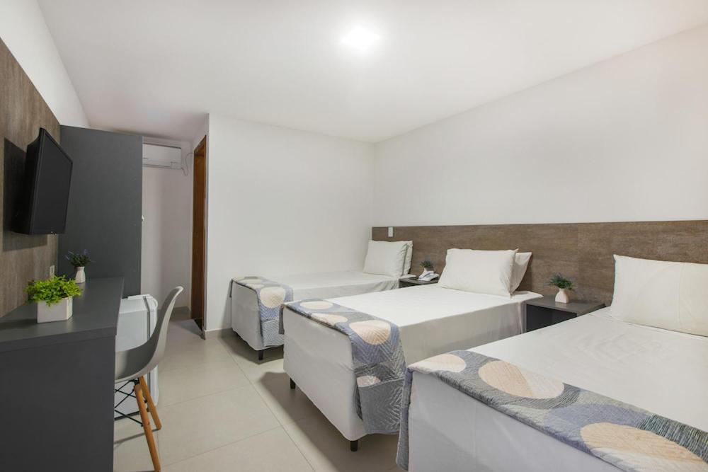 Hotel Cajueiro Гуаружа Екстер'єр фото